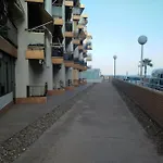 Lejlighed En Primera Linea De Playa En *
